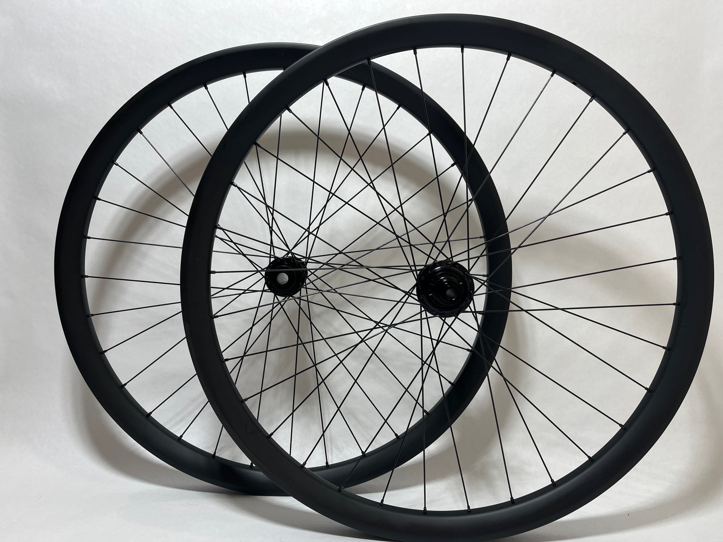 29" Industry Nine Hydra / 40mm Carbon Enduro Wheelset - (Boost/XD/Centerlock)