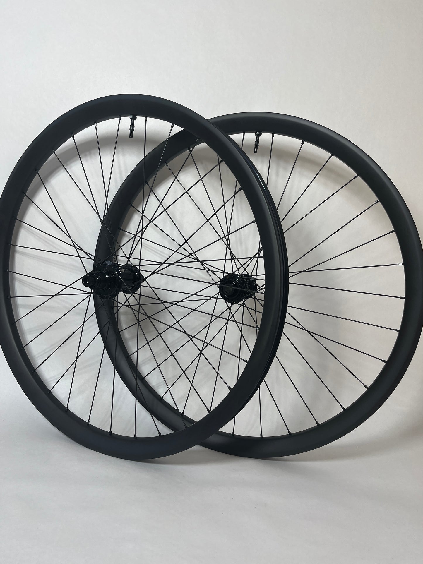 29" Industry Nine Hydra / 40mm Carbon Enduro Wheelset - (Boost/XD/Centerlock)