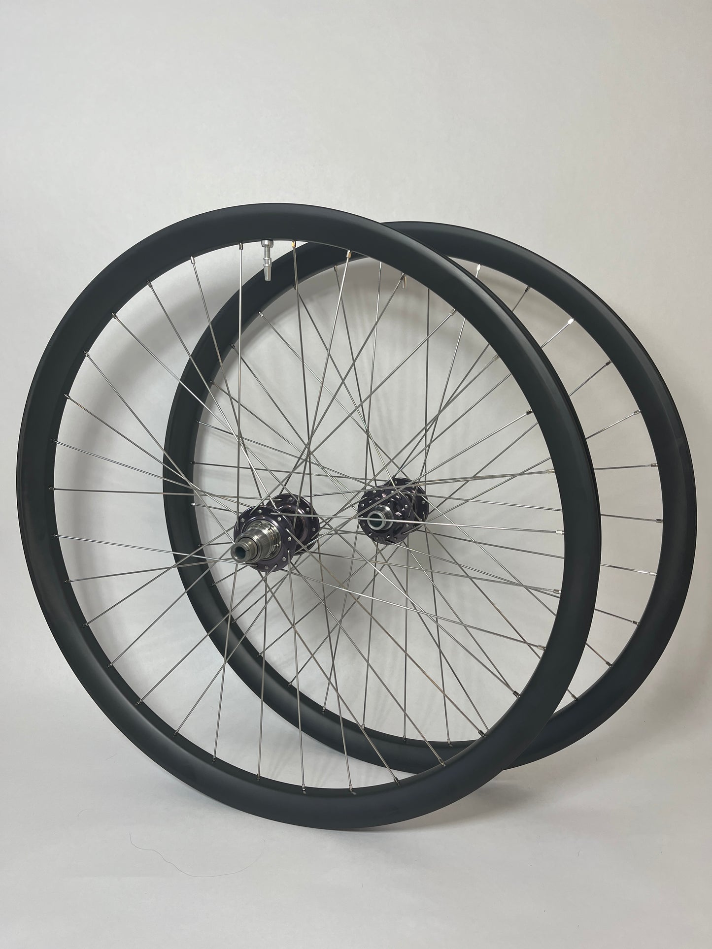 Chris King Classic (Boost) XD - Carbon Wheelset